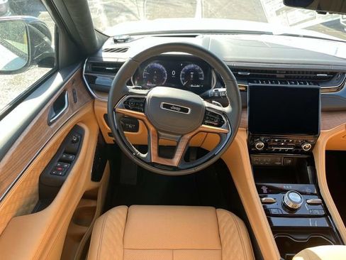 New 2025 Jeep Grand Cherokee L Summit image 14