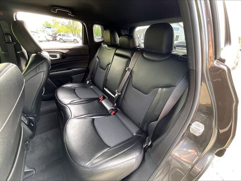 Used 2022 Jeep Compass Latitude w/ Convenience Group AWD/4WD image 25