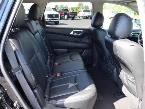 Used 2019 Nissan Pathfinder SL w/ SL Premium Package AWD/4WD image 36