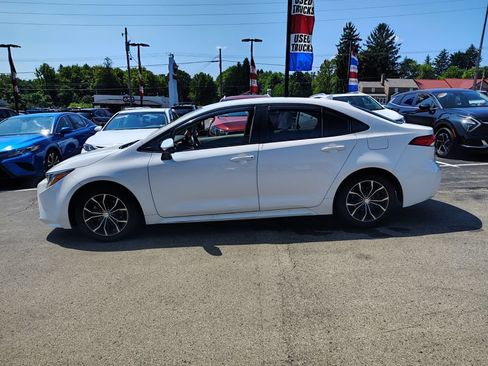 Used 2024 Toyota Corolla LE FWD image 8