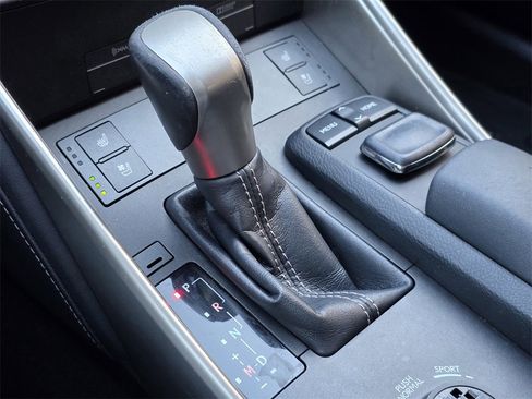 Used 2016 Lexus IS 200t image 16