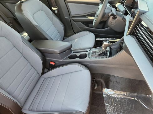 New 2026 Volkswagen Jetta SE image 10