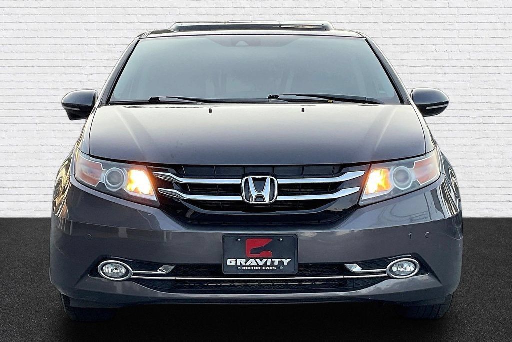 Used 2016 Honda Odyssey Touring image 2