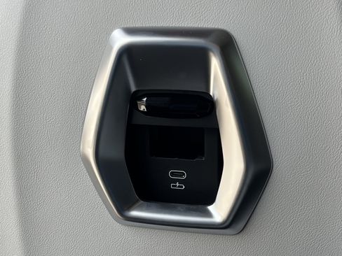 Used 2025 BMW XM image 26