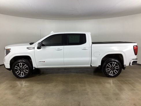 Used 2025 GMC Sierra 1500 AT4 w/ AT4 Preferred Package AWD/4WD image 17