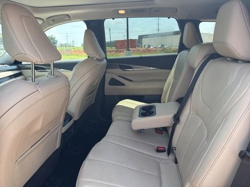 Used 2023 INFINITI QX60 Luxe w/ Cargo Package FWD image 8