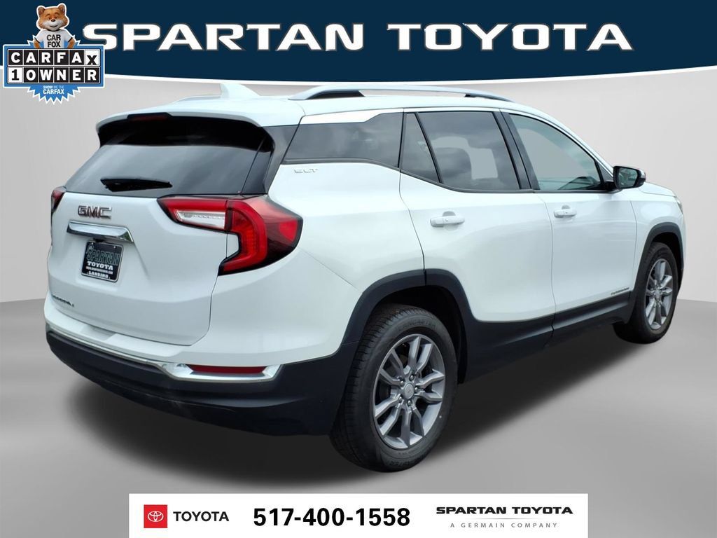 Used 2024 GMC Terrain SLT FWD image 7