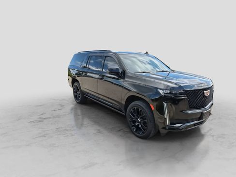 Used 2022 Cadillac Escalade ESV Sport w/ Touring Package AWD/4WD image 2