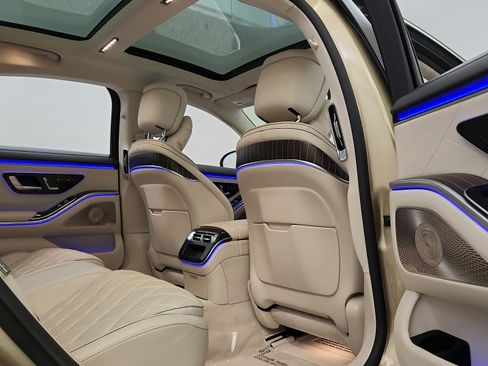 Used 2022 Mercedes-Benz S 500 4MATIC image 31