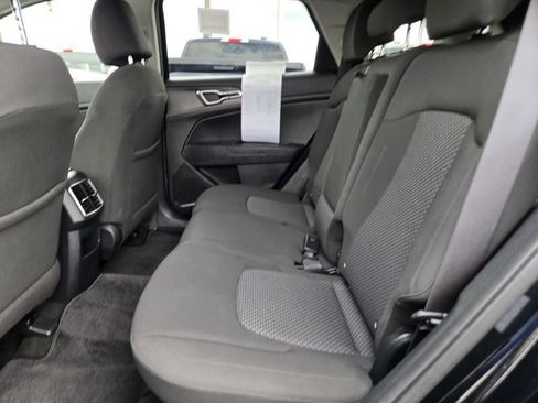Used 2025 Kia Sportage LX FWD image 27