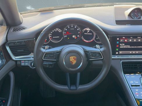 Used 2022 Porsche Panamera 4 image 15