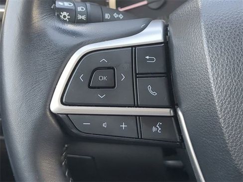 Certified 2023 Toyota Highlander LE image 23