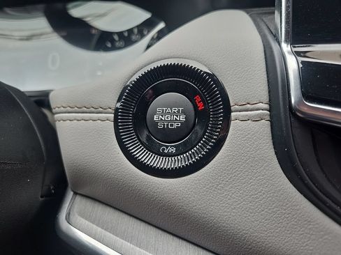 Used 2023 Jeep Compass Limited w/ Sun and Sound Group AWD/4WD image 51