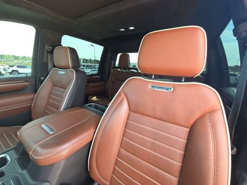 Used 2025 GMC Sierra 2500 Denali Ultimate image 24
