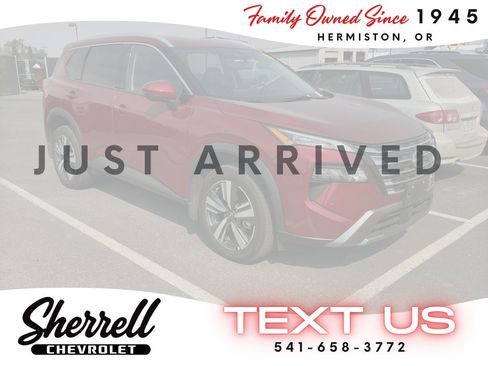 Used 2025 Nissan Rogue SL AWD/4WD image 1