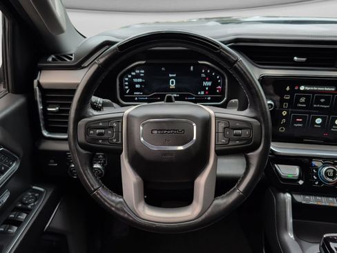 Used 2024 GMC Sierra 1500 Denali w/ Technology Package AWD/4WD image 11