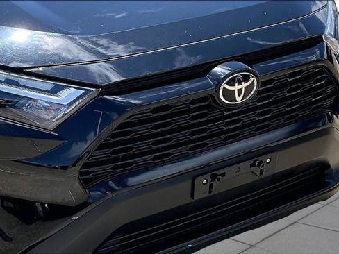 Certified 2025 Toyota RAV4 XLE FWD image 30