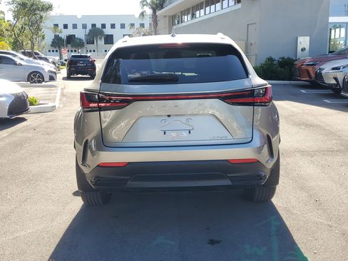 Used 2022 Lexus NX 250 FWD image 6