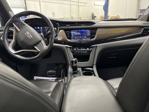 Used 2023 Cadillac XT6 Sport w/ Platinum Package AWD/4WD image 19