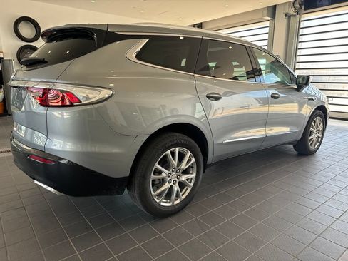 Used 2023 Buick Enclave Premium w/ Experience Buick Package FWD image 3