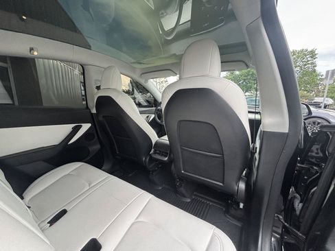 Used 2022 Tesla Model Y Performance AWD/4WD image 20