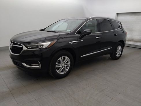 Used 2021 Buick Enclave Essence FWD image 2