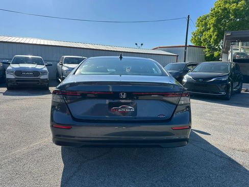 Used 2025 Honda Accord LX image 4