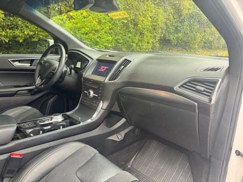 Used 2019 Ford Edge ST w/ Equipment Group 401A image 11