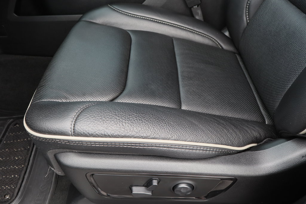 Used 2024 RAM 1500 Limited AWD/4WD image 23