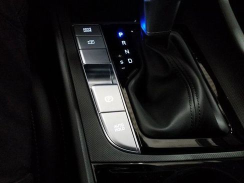 New 2026 Hyundai Elantra Limited image 9