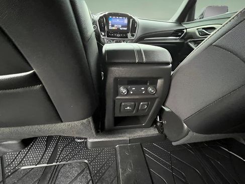 Used 2023 Chevrolet Traverse Premier w/ Redline Edition image 34