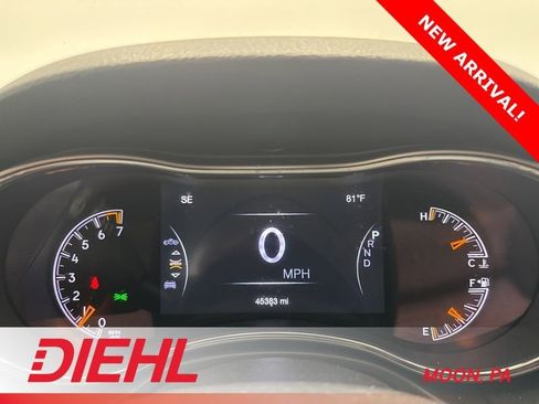 Used 2021 Jeep Grand Cherokee Laredo X image 27