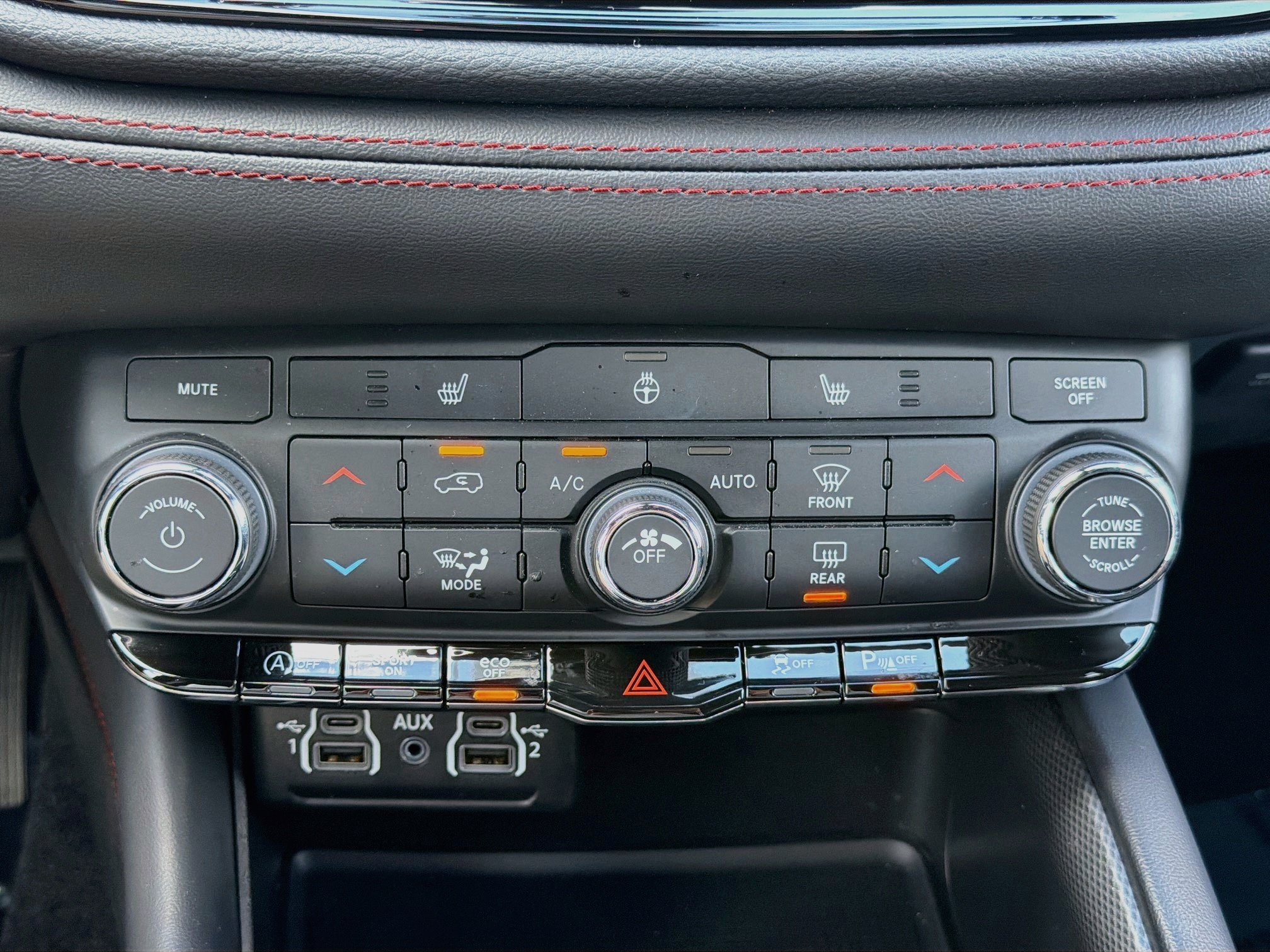 Used 2025 Dodge Durango GT AWD/4WD image 35