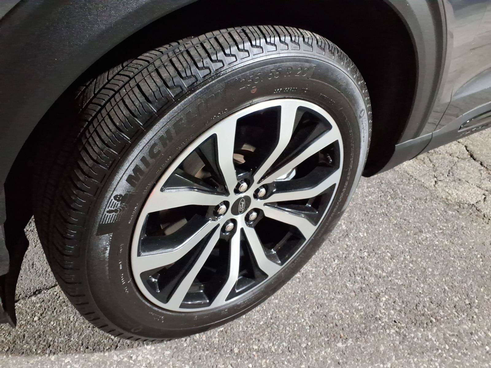 Certified 2025 Ford Explorer ST-Line AWD/4WD image 8