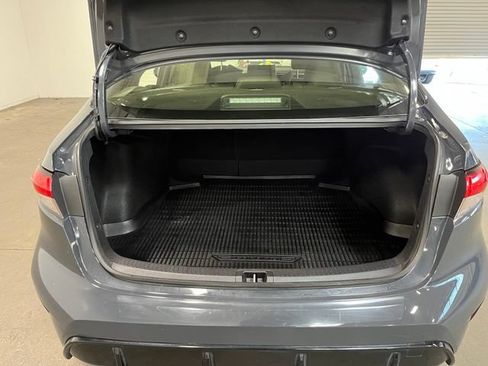 Used 2025 Toyota Corolla SE FWD image 16