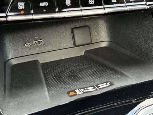 Used 2024 Chevrolet Traverse RS w/ LPO, Floor Liner Package image 34