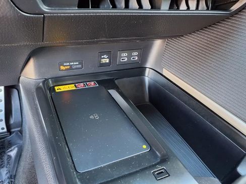 Used 2025 Toyota Camry SE FWD image 20