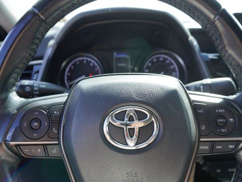 Used 2021 Toyota Camry SE FWD image 20