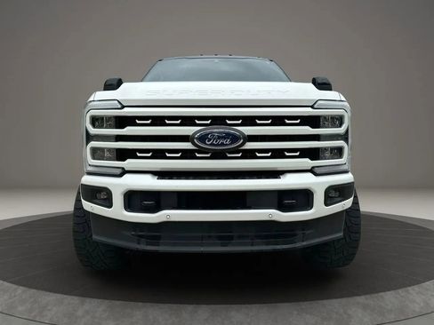 Used 2023 Ford F250 Lariat w/ Lariat Ultimate Package AWD/4WD image 2