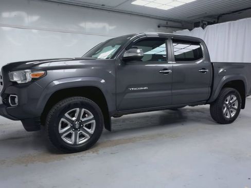 Certified 2018 Toyota Tacoma Limited AWD/4WD image 4