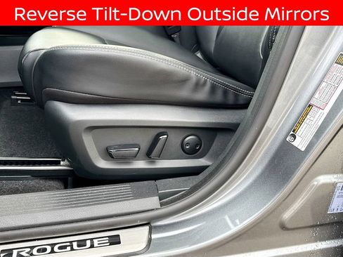 Used 2024 Nissan Rogue SL w/ SL Premium Package FWD image 18