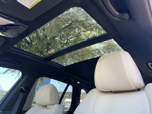 Used 2022 BMW X5 xDrive40i w/ Premium Package image 24