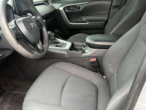 Used 2020 Toyota RAV4 LE w/ All Weather Liner Package image 11