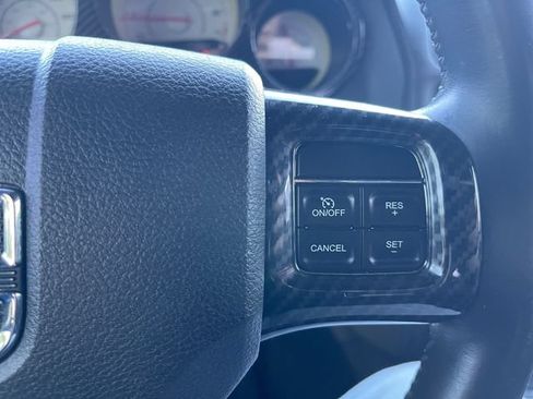 Used 2011 Dodge Challenger RWD image 21