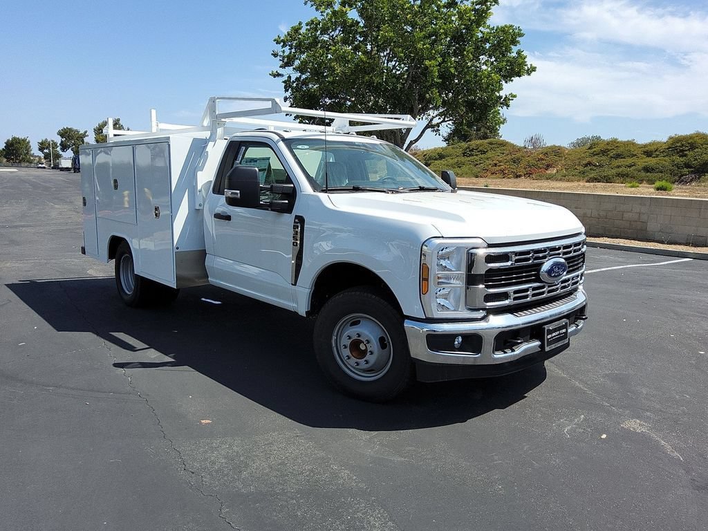 New 2026 Ford F350 XL w/ XL Chrome Package RWD image 4