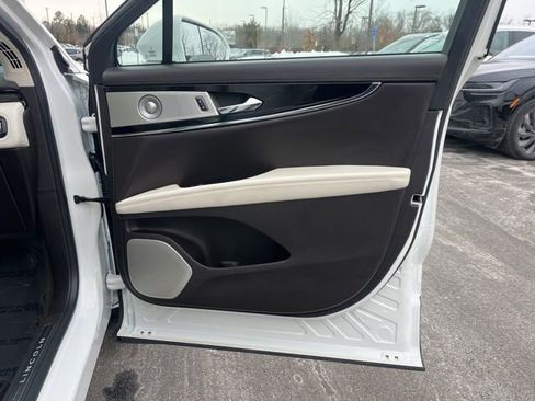 Used 2022 Lincoln Nautilus Black Label w/ Class II Trailer Tow Package image 24