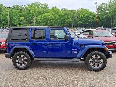 Used 2018 Jeep Wrangler Unlimited Sahara w/ Dual Top Group AWD/4WD image 7