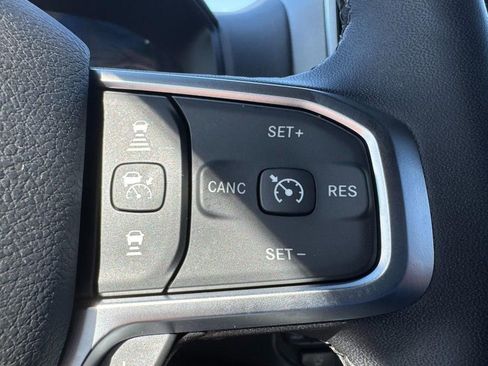 Used 2025 RAM 1500 Big Horn AWD/4WD image 17
