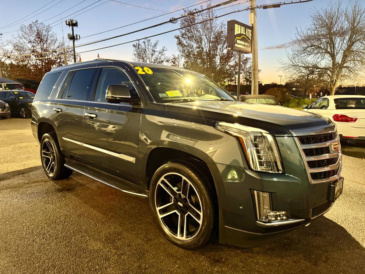 Used 2020 Cadillac Escalade Luxury AWD/4WD image 7
