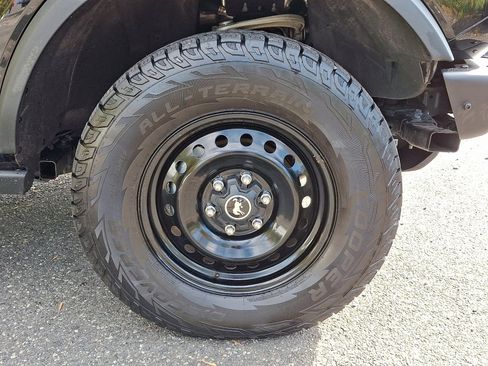 Used 2023 Ford Bronco Black Diamond image 8